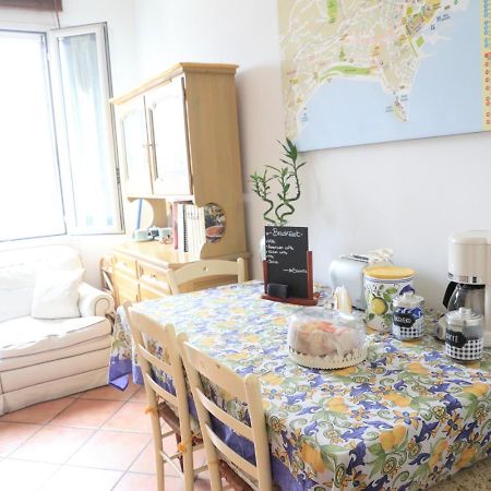 Bernadette Bed & Breakfast Napoli Bagian luar foto