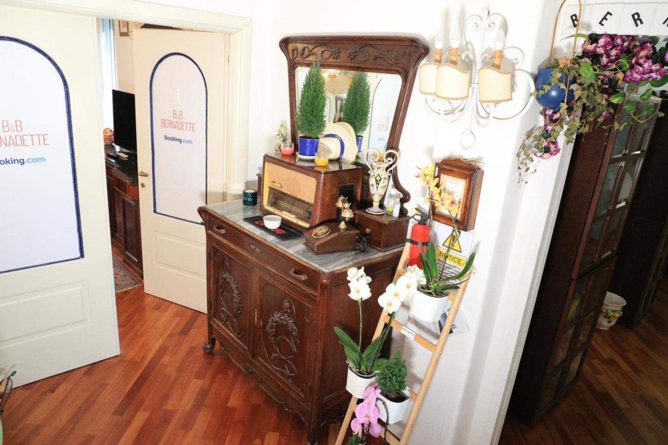 Bernadette Bed & Breakfast Napoli Bagian luar foto