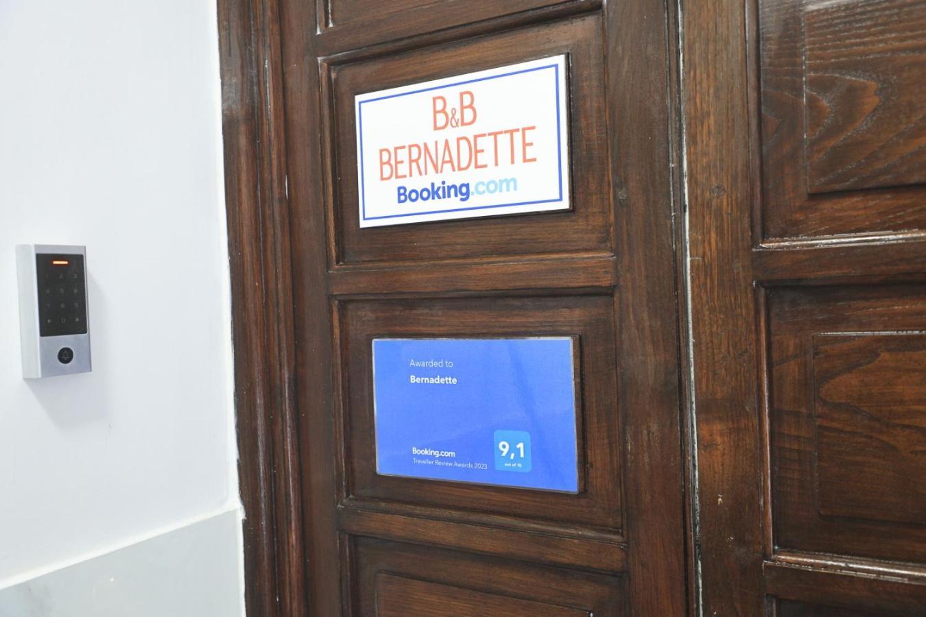 Bernadette Bed & Breakfast Napoli Bagian luar foto