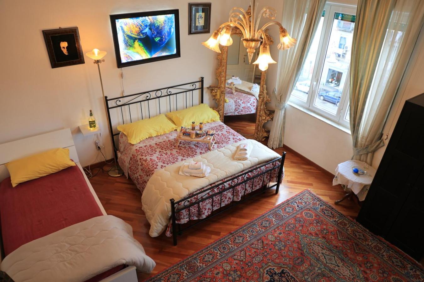 Bernadette Bed & Breakfast Napoli Bagian luar foto